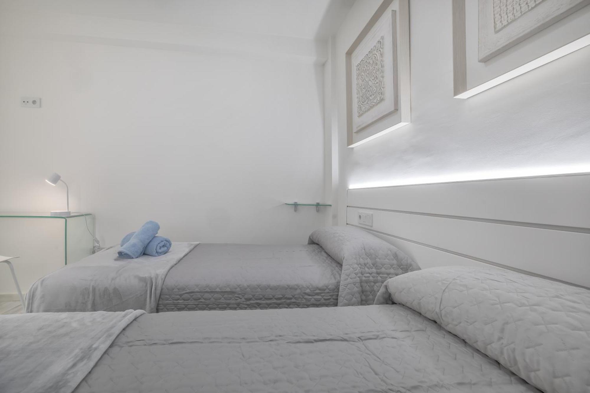 Apartamentos Haranas II & Parking Кордова Экстерьер фото